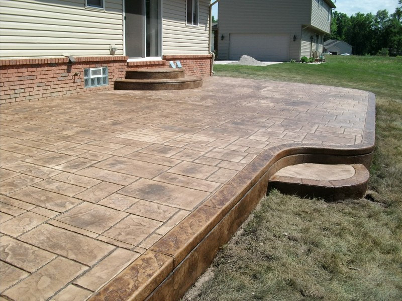 Round Steps off Doorwall - Rolland Cement