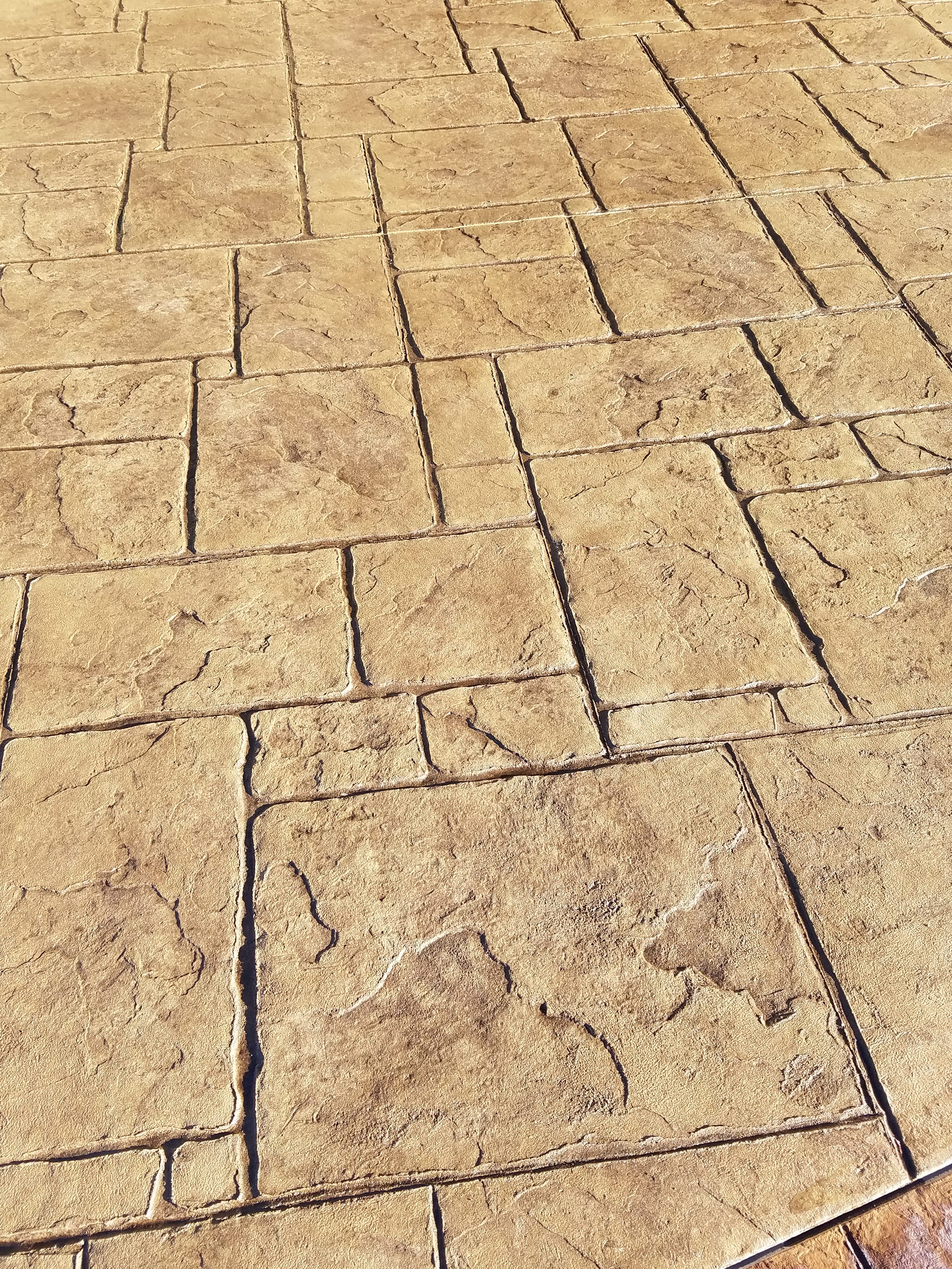 English Rivenstone - Rolland Cement
